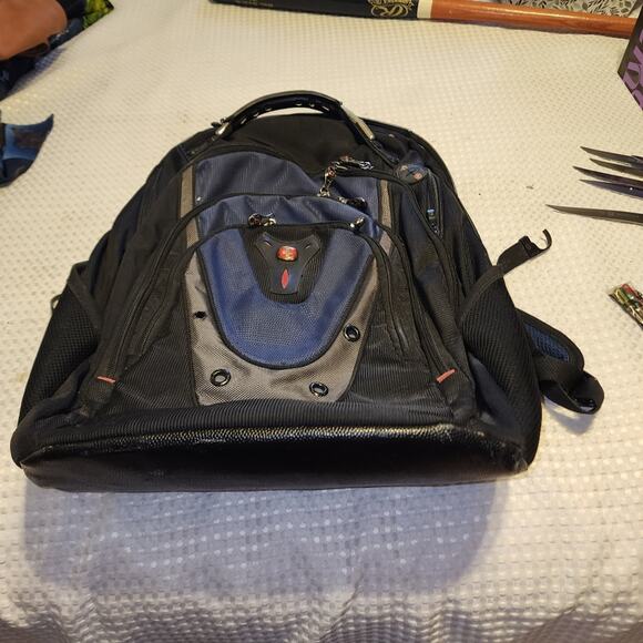 SWISS GEAR EUC XL BACKPACK LAPTOP 17" FIT COMPUTER BAG - Picture 1 of 11